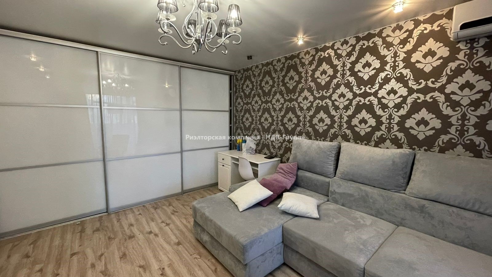 3 комн. квартира, Амурский б-р, 18