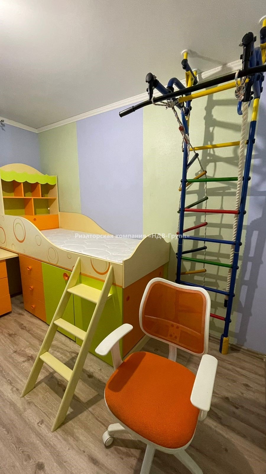3 комн. квартира, Амурский б-р, 18
