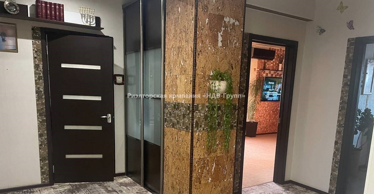 3 комн. квартира, Гамарника ул., 64