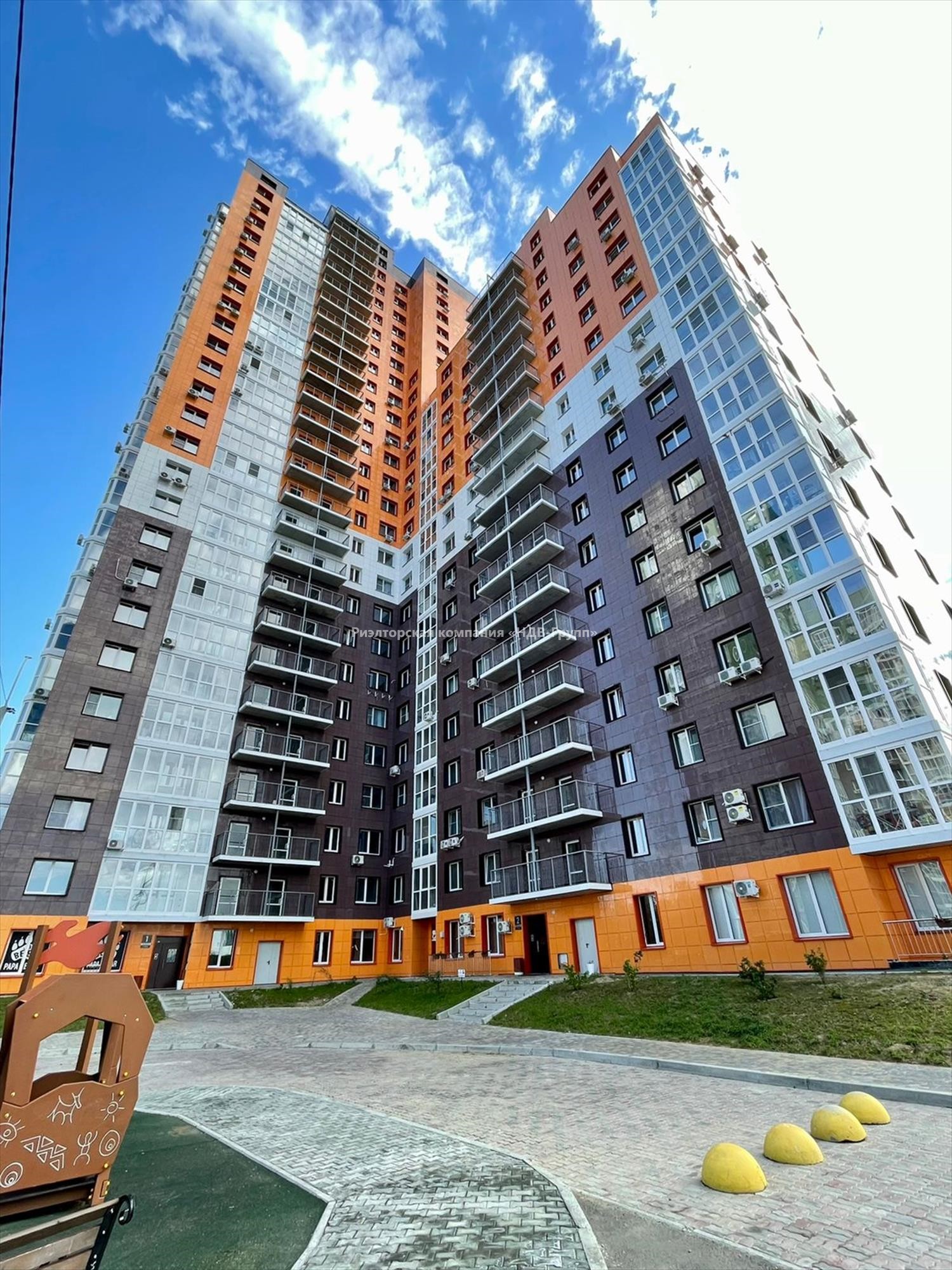 АРЕНДА: 2 комн. квартира, Краснореченская ул., 223 70 000 руб/месяц. Александр: 8-914-159-05-34
