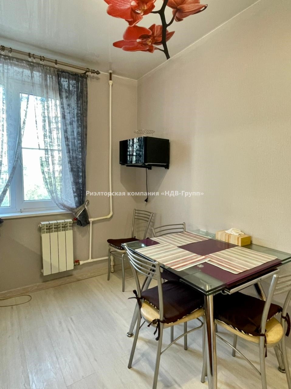 3 комн. квартира, Оборонная ул., 8б