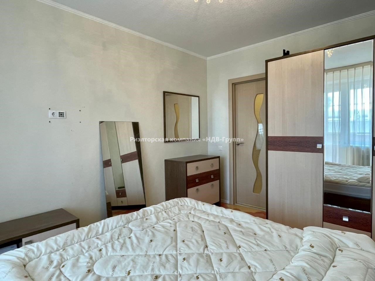 3 комн. квартира, Оборонная ул., 8б
