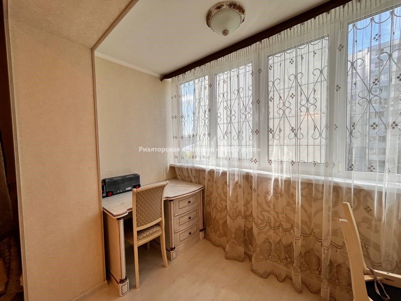 4 комн. квартира, Дзержинского пер., 24