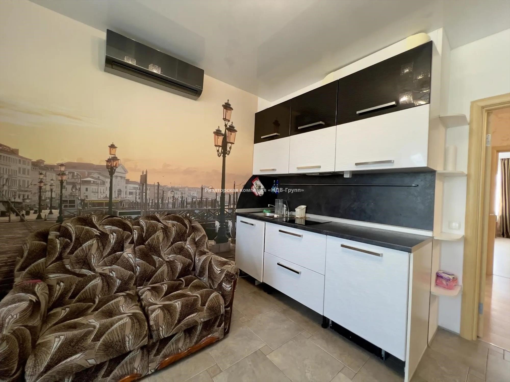 2 комн. квартира, Гамарника ул., 8