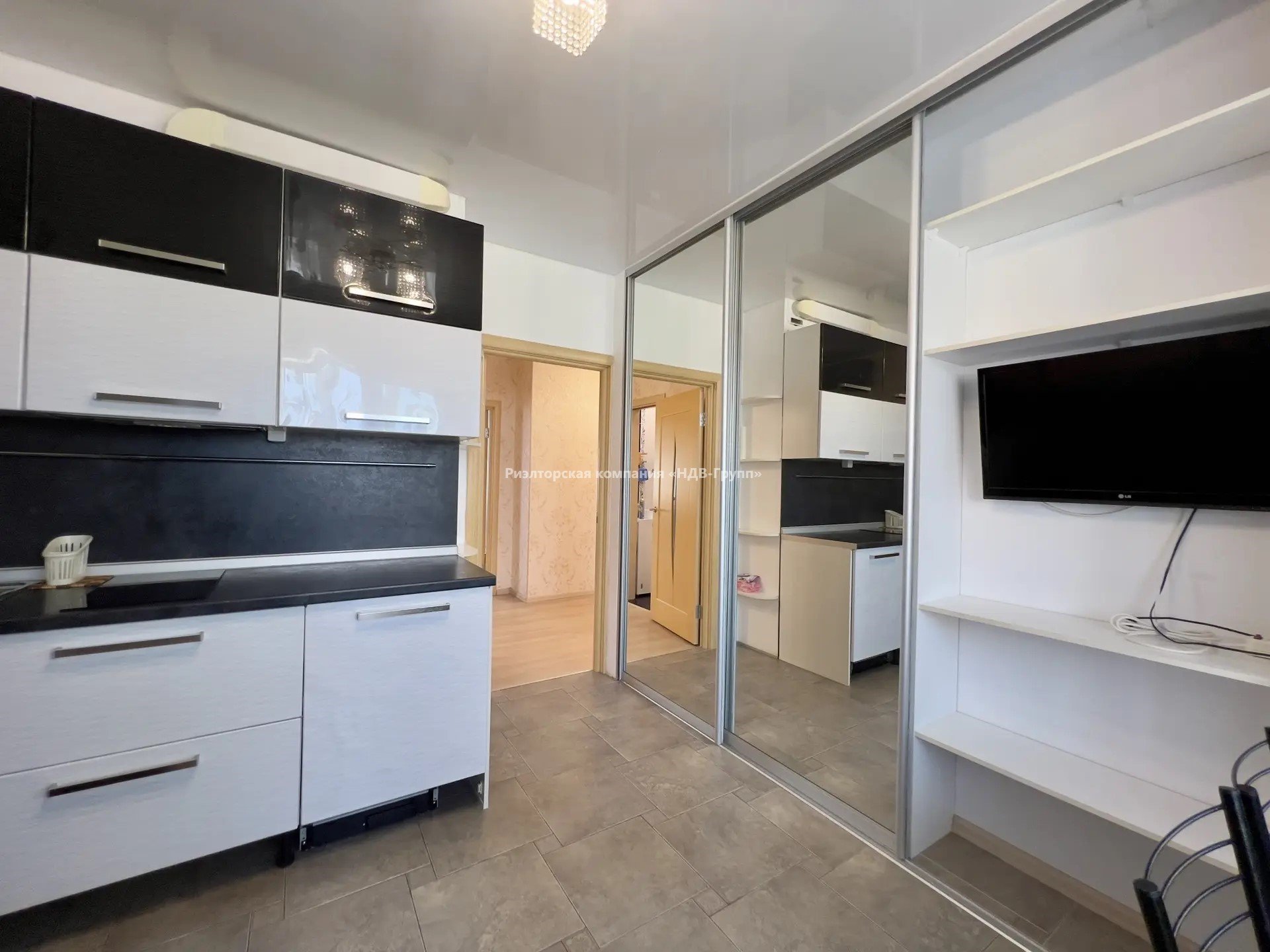2 комн. квартира, Гамарника ул., 8