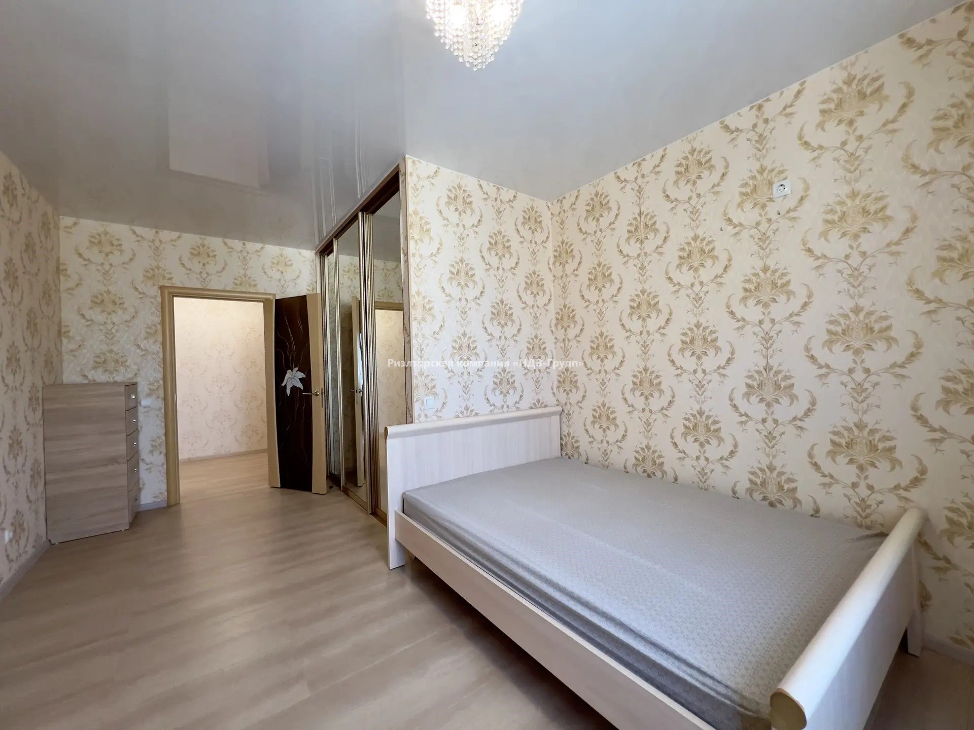 2 комн. квартира, Гамарника ул., 8