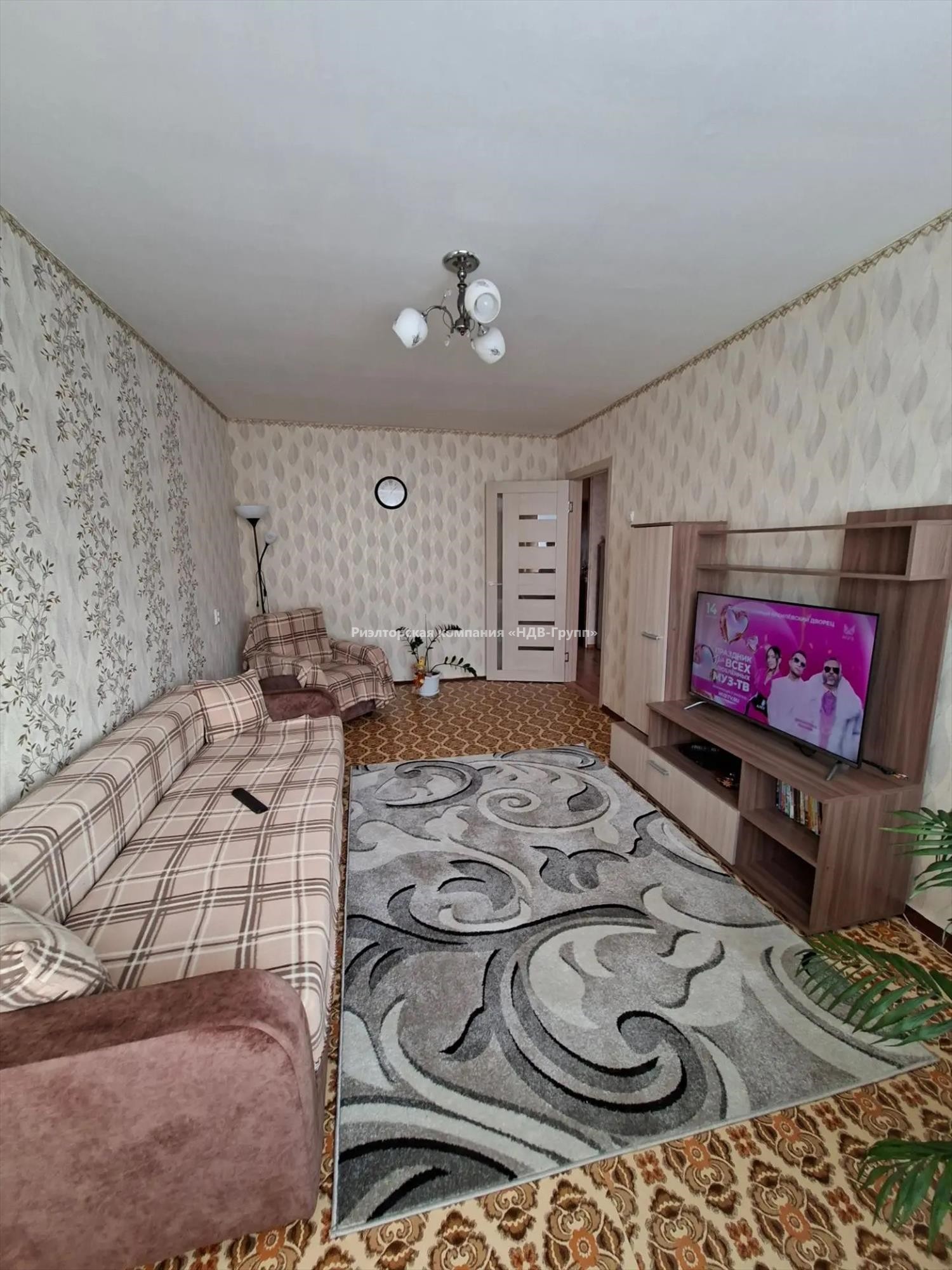 АРЕНДА: 3 комн. квартира, Первомайская ул., 12 55 000 руб/месяц. Евгений: 8-914-544-36-56