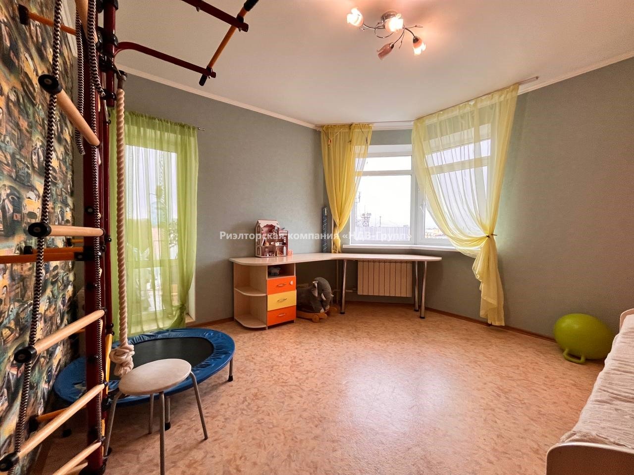 3 комн. квартира, Волочаевская ул., 87